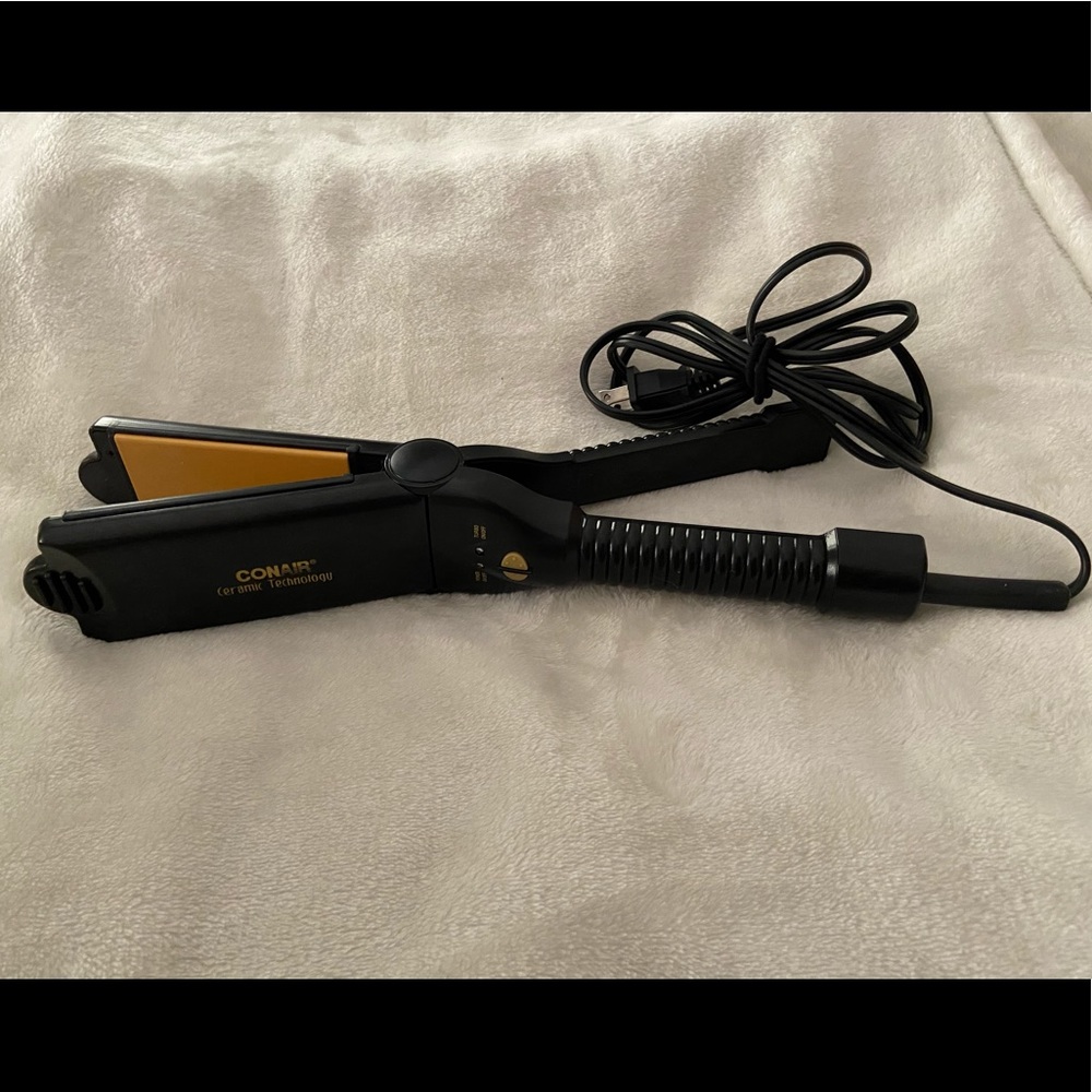 Conair 2” Hair Straightner